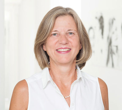 Frau Barbara Bathel-Kirchhoff